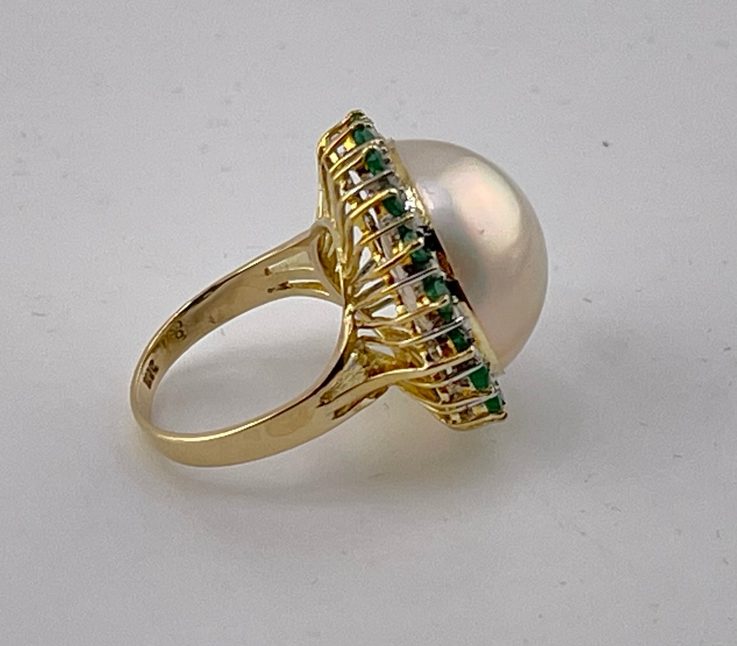 14k YG Diamond & Emerald Halo Mabe Pearl Ring